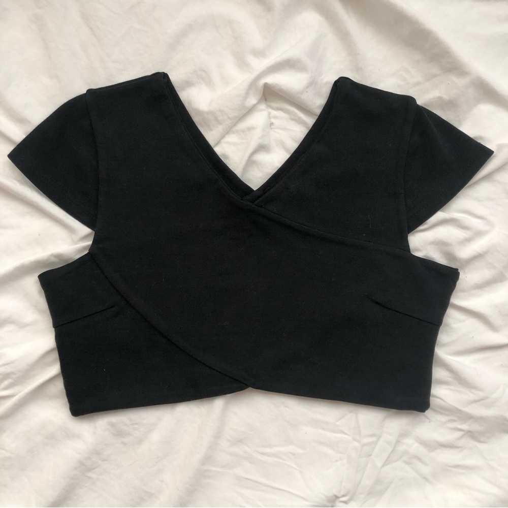 Angl Cropped top
